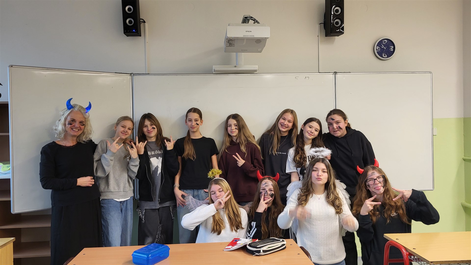 Andělé a čerti 😇👼🪽😈