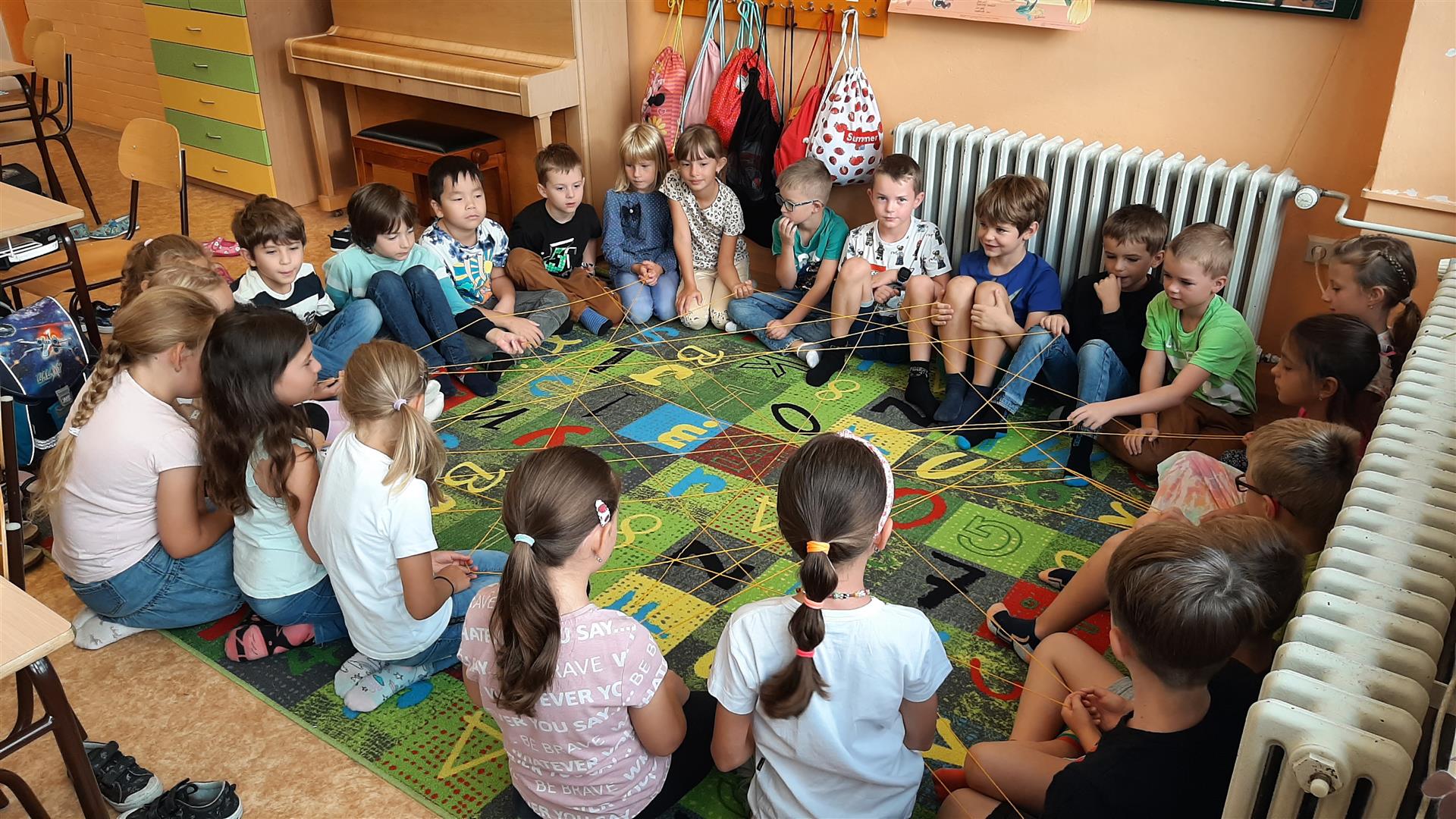 Seznamovací aktivita (září), návštěva školní psycholožky ve třídě (listopad)